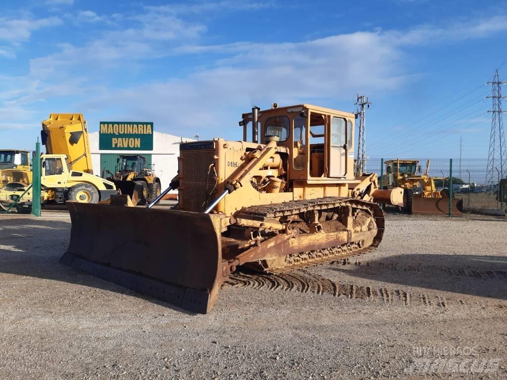 Komatsu D 85 E-12 Buldooserid