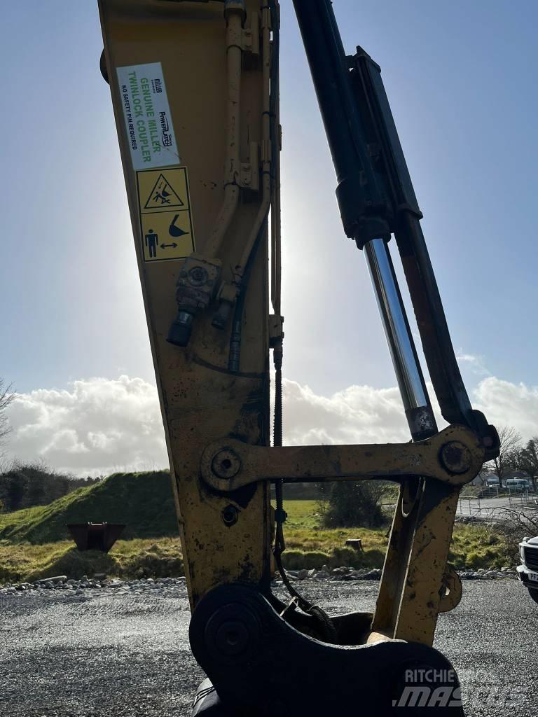 CAT 320 EL Roomikekskavaatorid