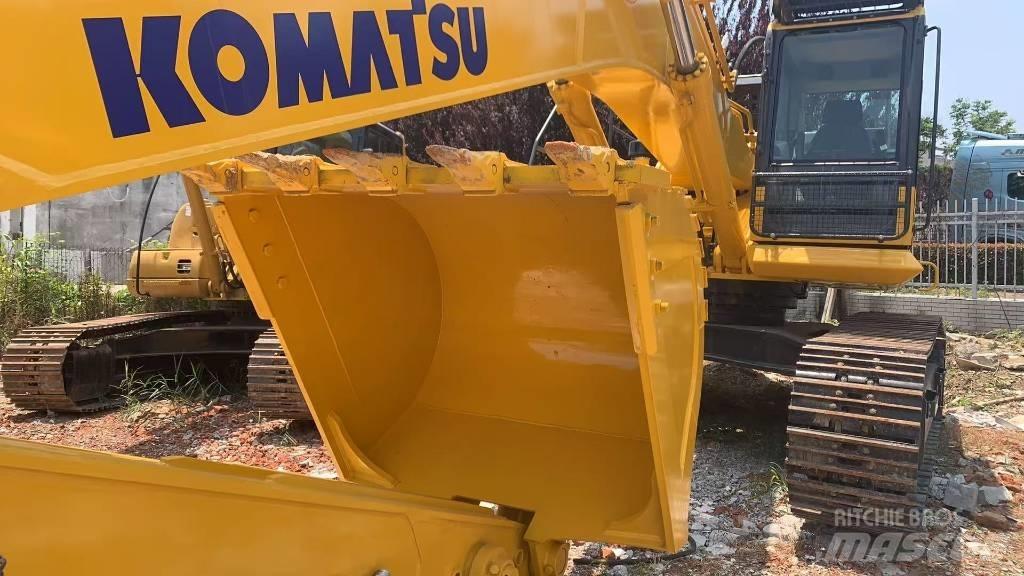 Komatsu PC 450-8 Roomikekskavaatorid