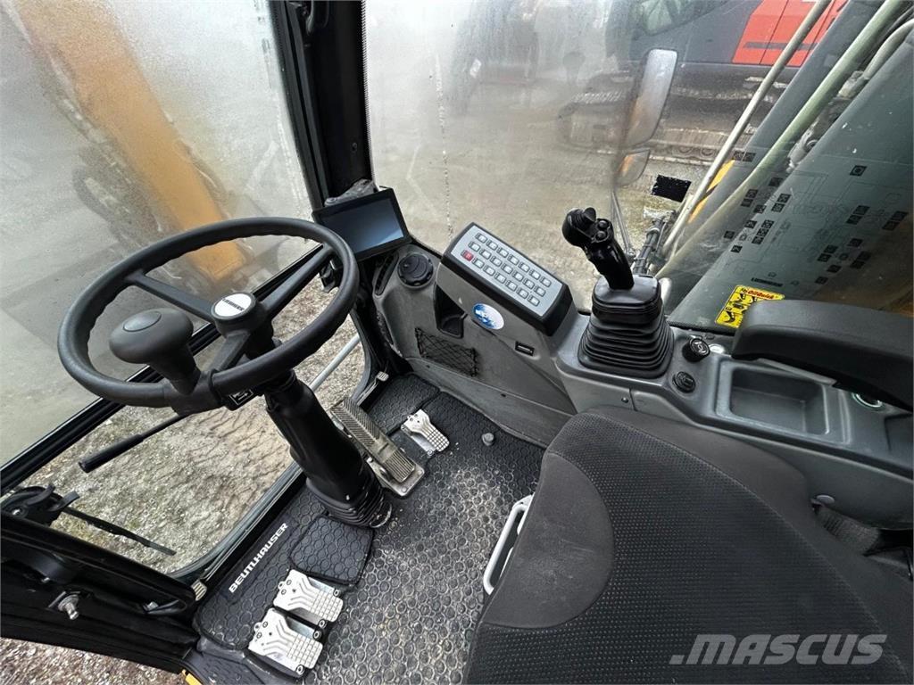 Liebherr A920 Ratasekskavaatorid