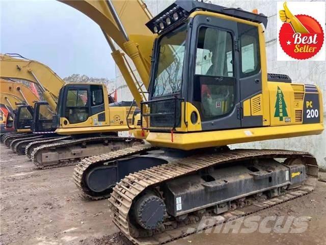 Komatsu PC 200 Roomikekskavaatorid