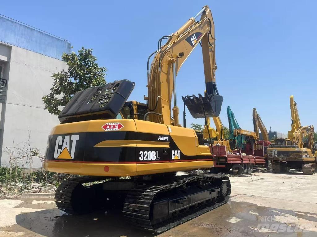 CAT 320 B L Roomikekskavaatorid