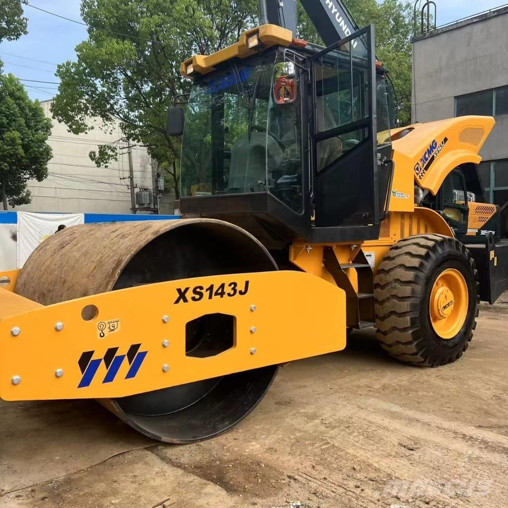 XCMG 143J Ühe trumliga rullid