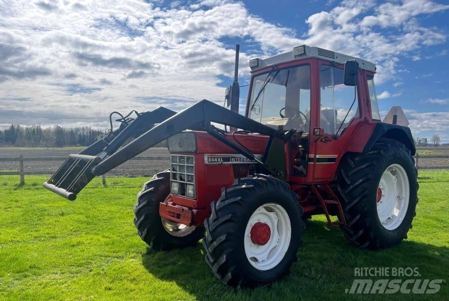 Case IH 844 XL Traktorid