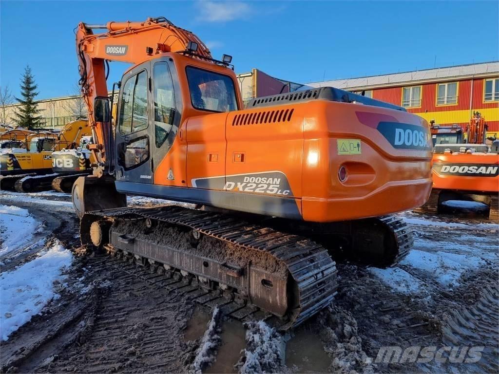 Doosan DX 225 LC Roomikekskavaatorid