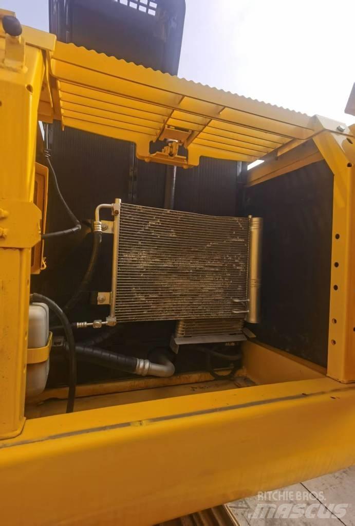 Komatsu pc220-8 Roomikekskavaatorid