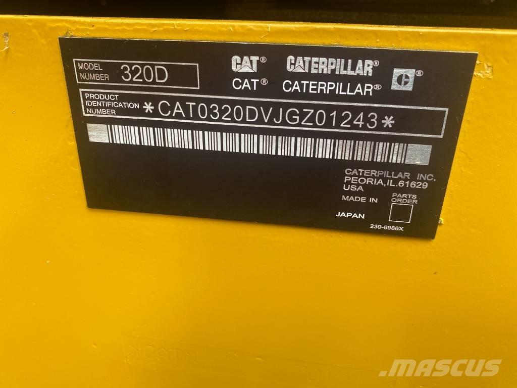 CAT 320 D Roomikekskavaatorid