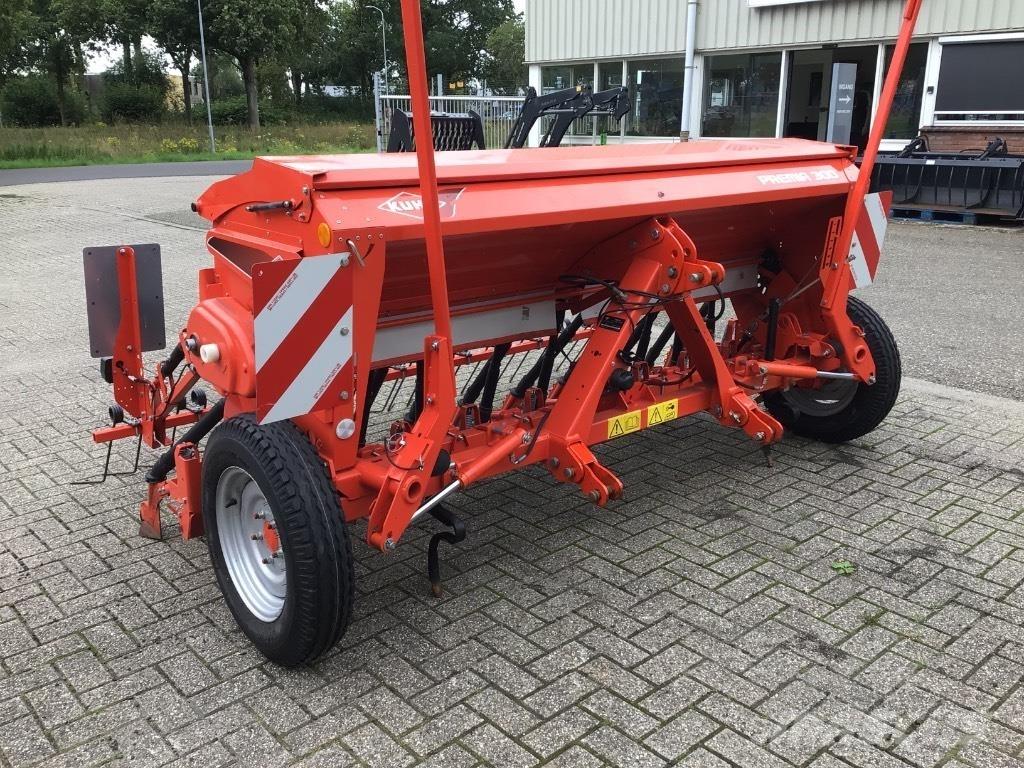 Kuhn Premia 300 Külvikud