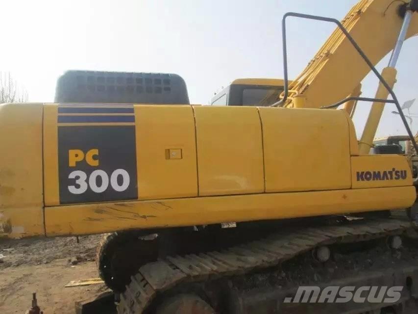 Komatsu PC 300-7 Roomikekskavaatorid