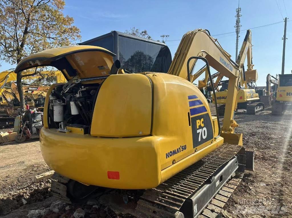 Komatsu PC 70 Väikeekskavaatorid 7t-12t