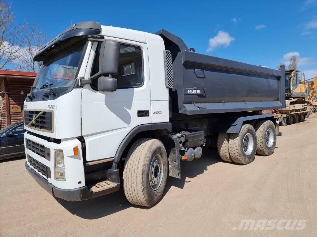 Volvo FM 420 6X4 Vahetuskastiga tõstukautod