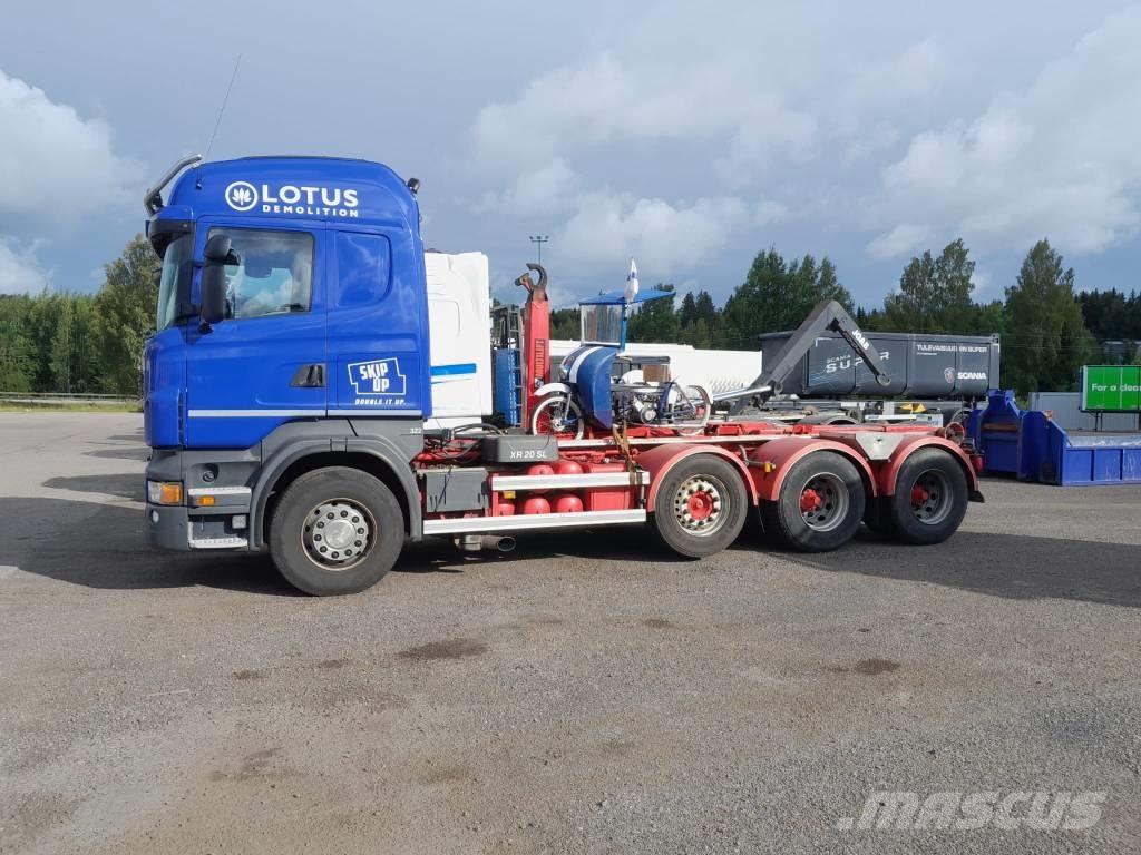 Scania R 560 8x4 Sadulveokid