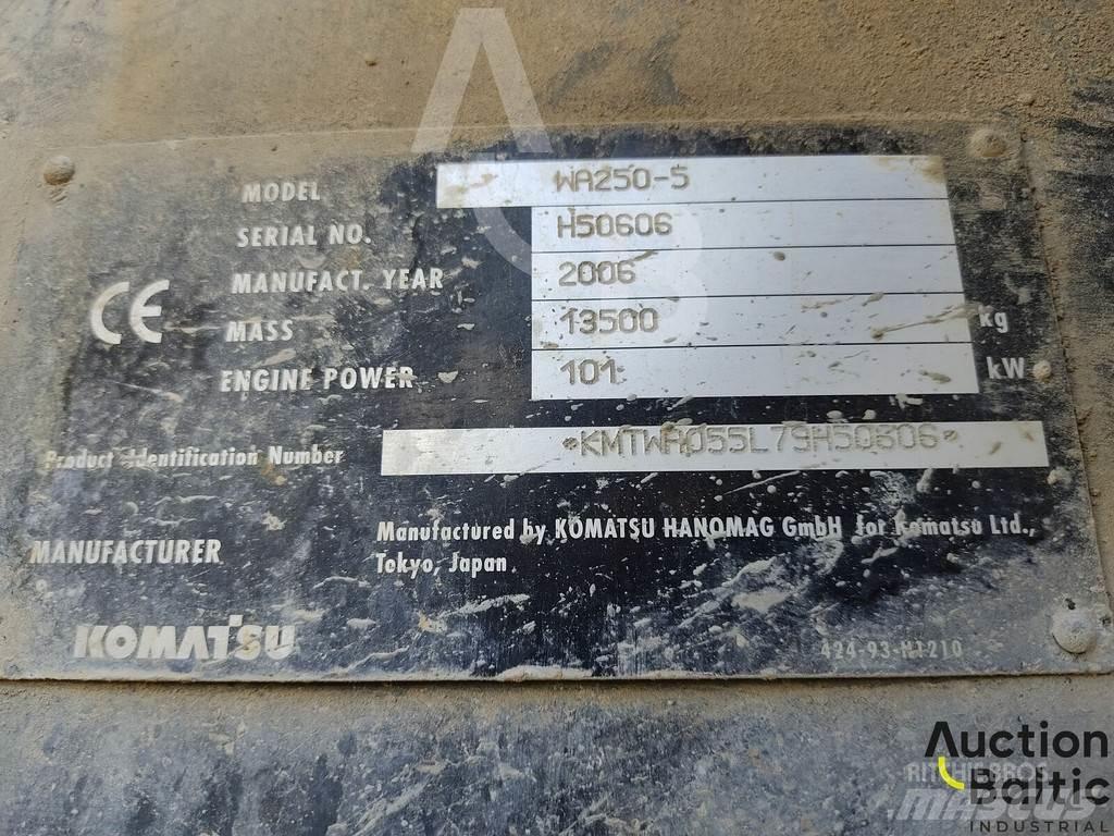 Komatsu WA250-5 Rataslaadurid