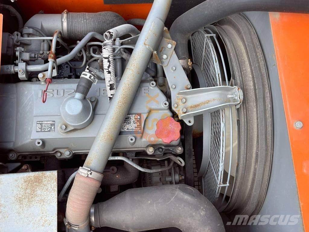 Hitachi ZX 240 Roomikekskavaatorid