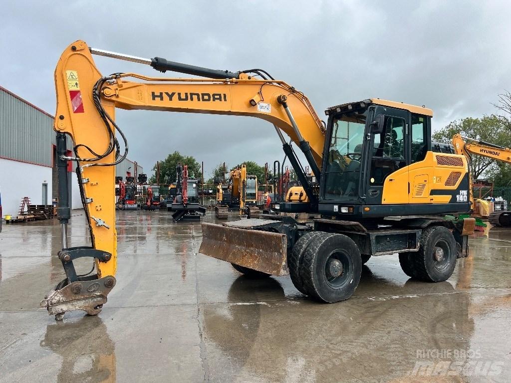 Hyundai HW140 Ratasekskavaatorid