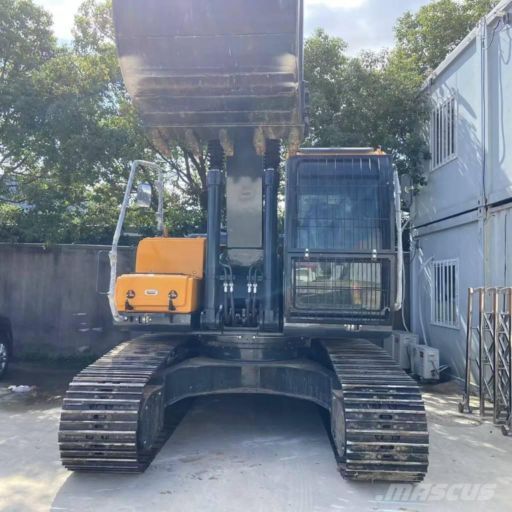 Hyundai R220LC-9S Roomikekskavaatorid