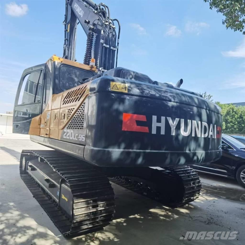 Hyundai R220LC-9S Roomikekskavaatorid