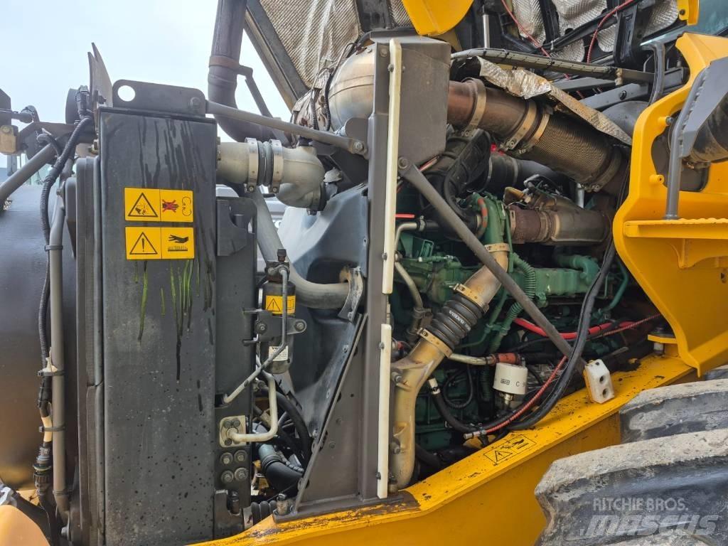 Volvo L90G Rataslaadurid