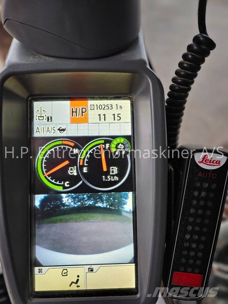 Hitachi ZX300LC-6 Roomikekskavaatorid