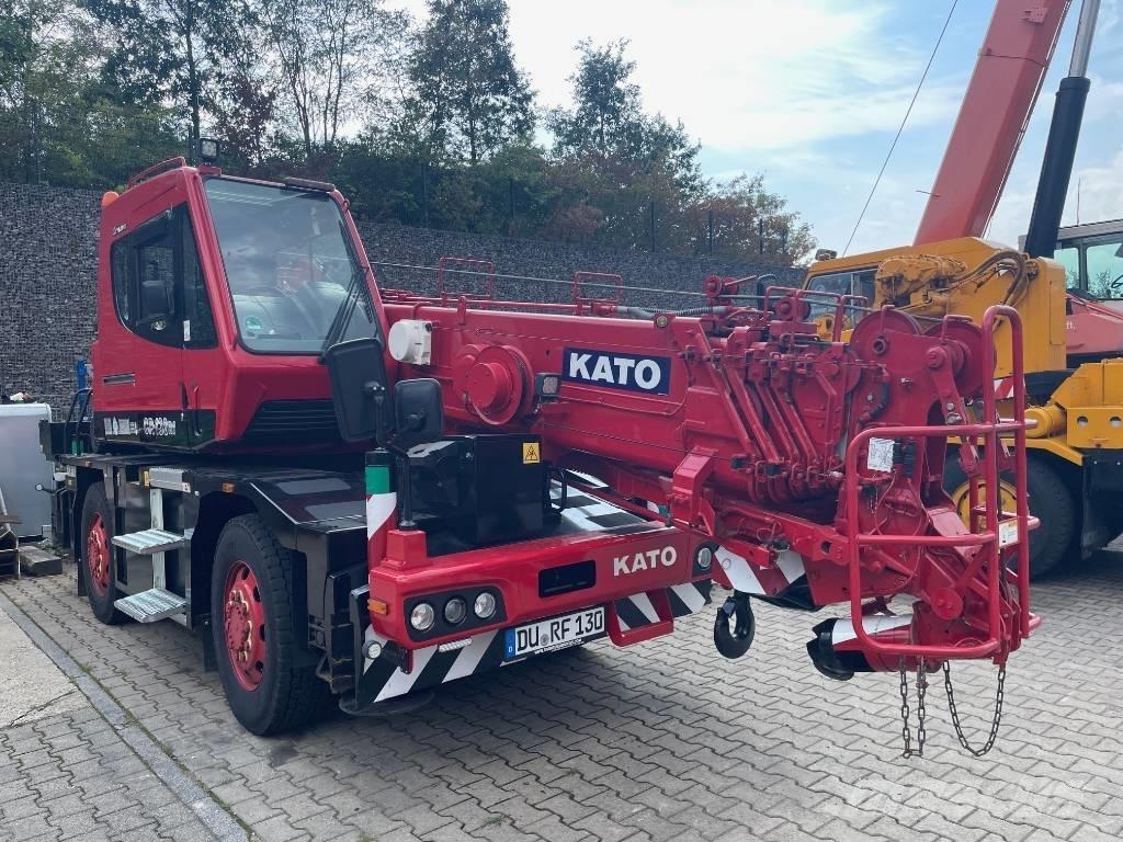 Kato CR-130Rf Raske maastiku tõstukid