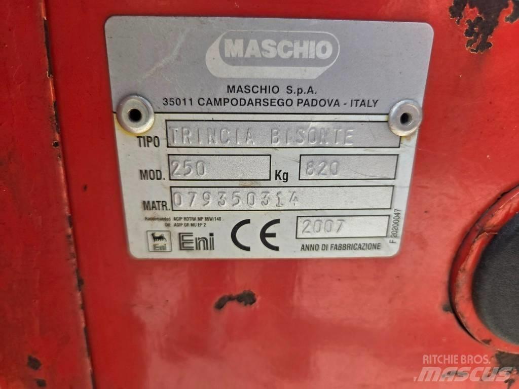 Maschio Bisonte 250 Karjamaade niidukid / pealselõikurid