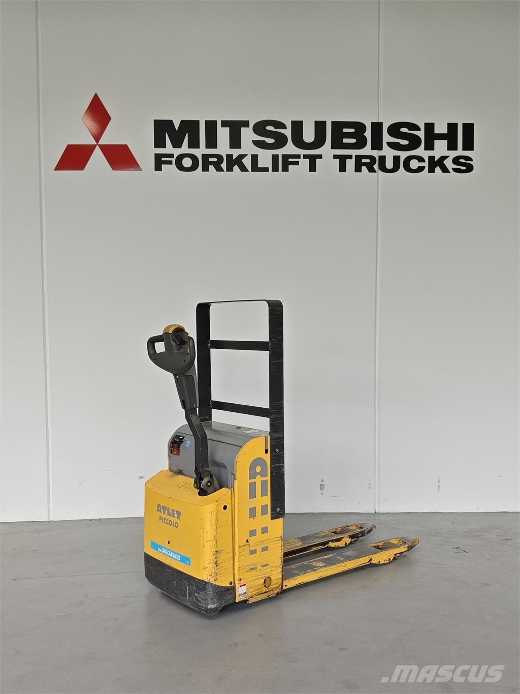 Atlet PLL180 Järelkäidavad virnastajad