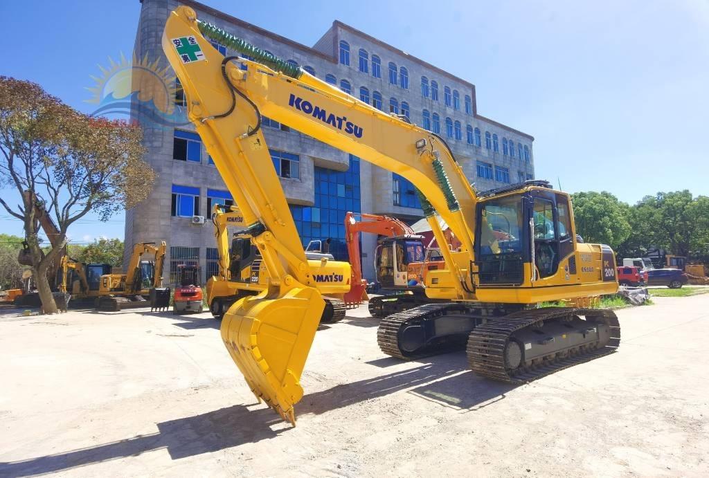 Komatsu PC 200-8 Roomikekskavaatorid