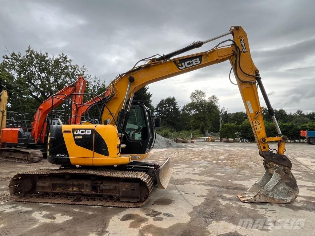 JCB JZ140 with blade Roomikekskavaatorid