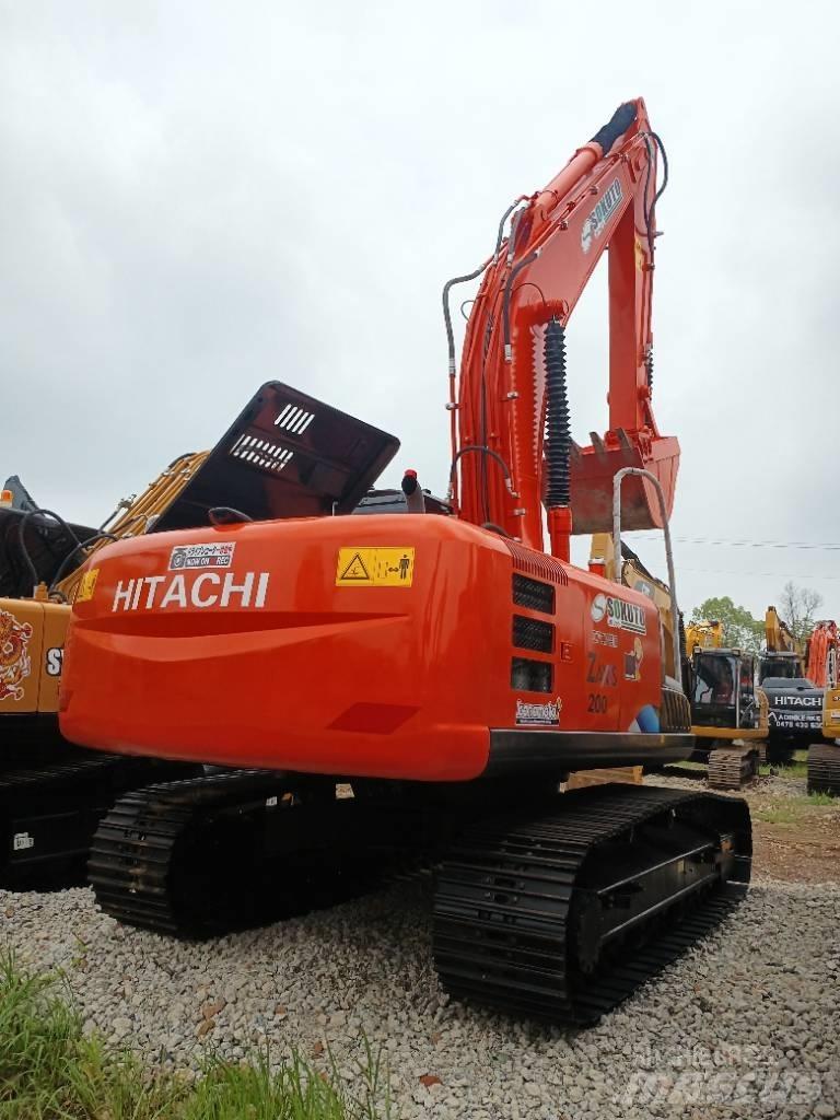 Hitachi ZX 200-3 Roomikekskavaatorid