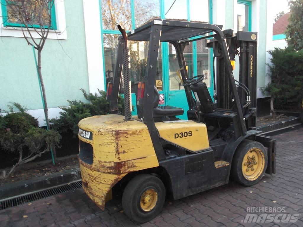 Daewoo D30S3 V-2372 Diiseltõstukid