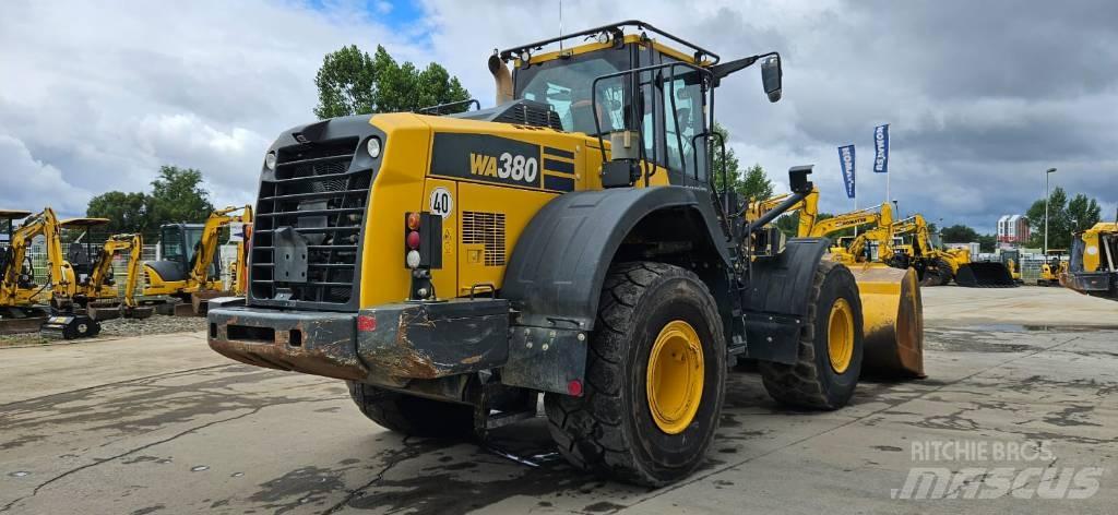Komatsu WA380-8 Rataslaadurid
