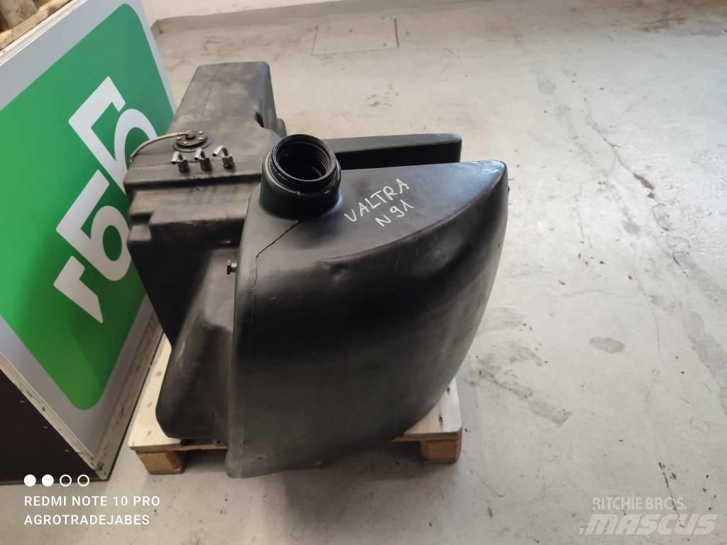 Valtra N91 Fuel Tank kabiinid