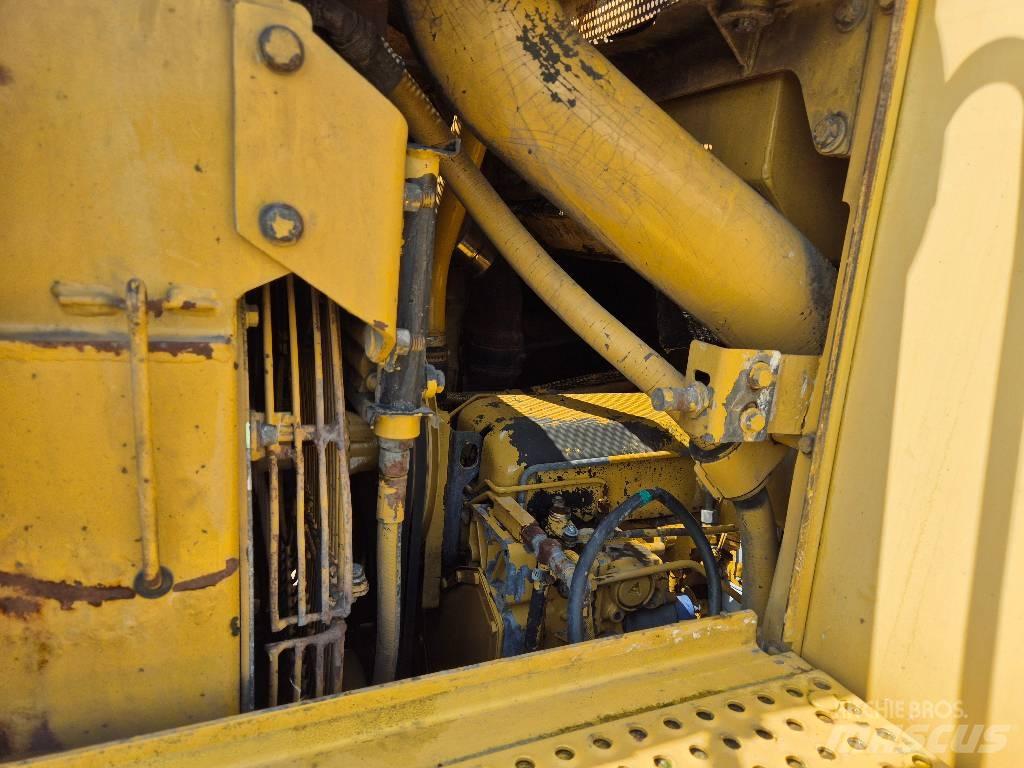 CAT 963B Roomiklaadurid