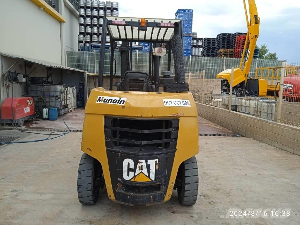CAT DP 40 Diiseltõstukid