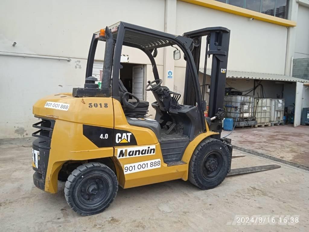 CAT DP 40 Diiseltõstukid