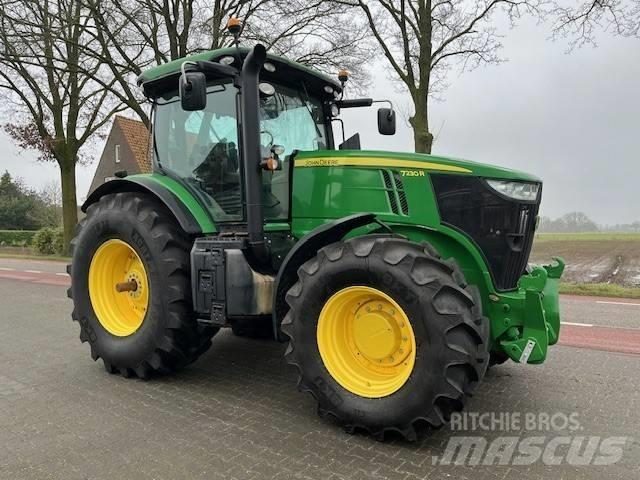 John Deere 7230 R Traktorid