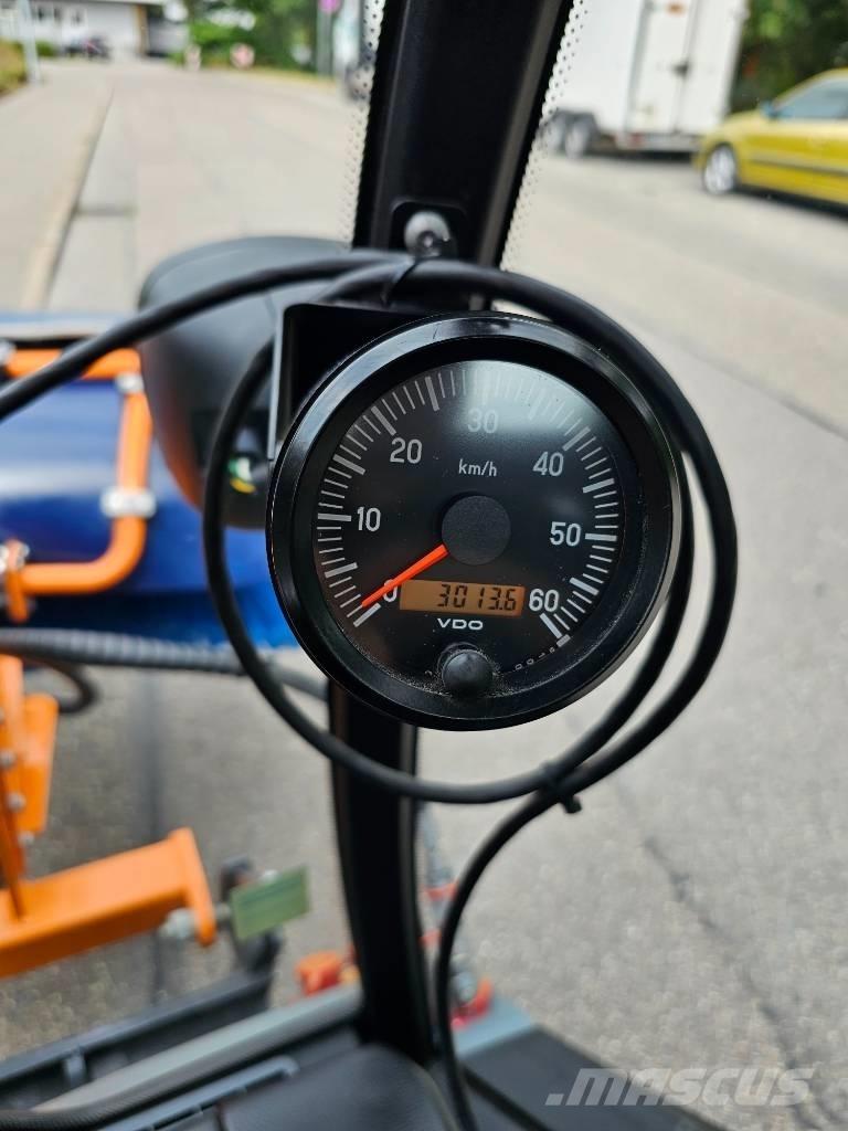 Kärcher MIC 50 Kommunaalteenuste traktorid