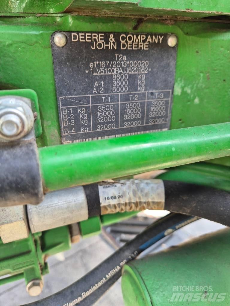 John Deere 5100 R Traktorid