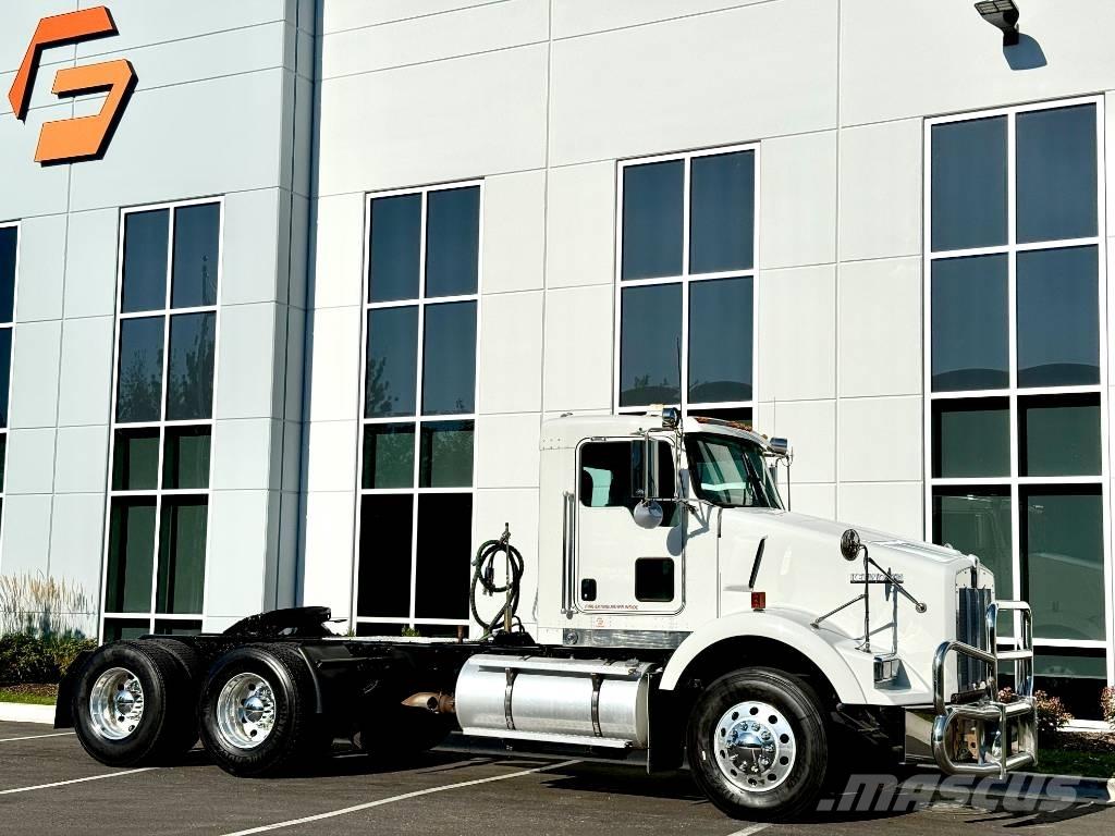 Kenworth T 800 Sadulveokid
