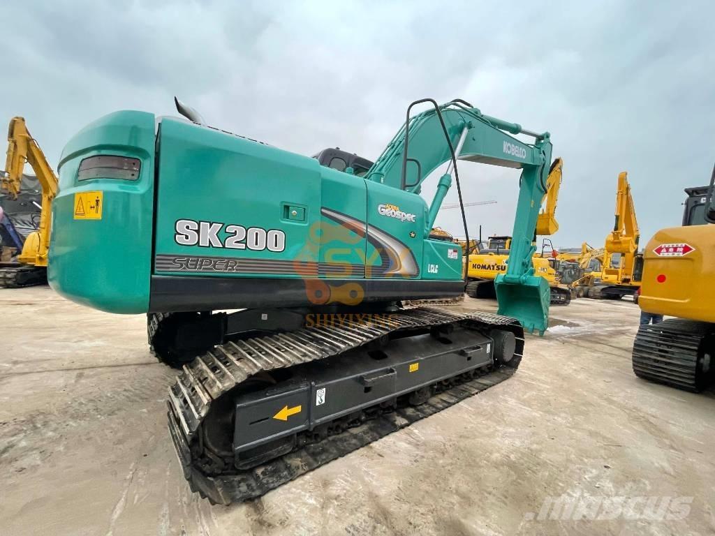 Kobelco SK 200 Roomikekskavaatorid