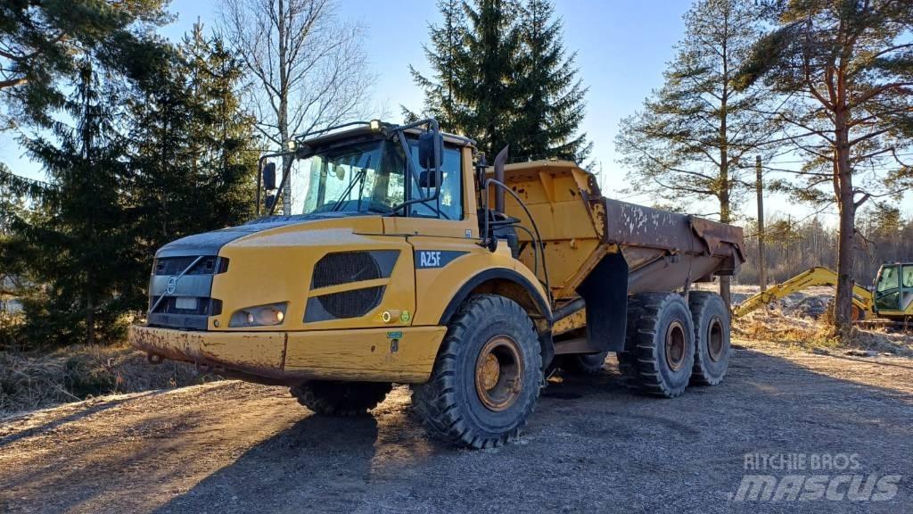 Volvo A 25 F Liigendraamiga pinnaseveokid