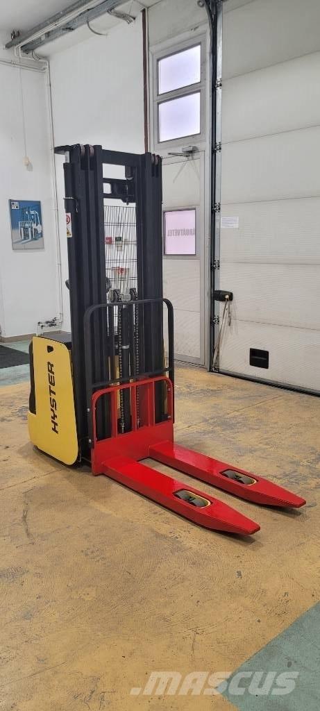 Hyster S 1.4 AC Platvormiga virnastajad