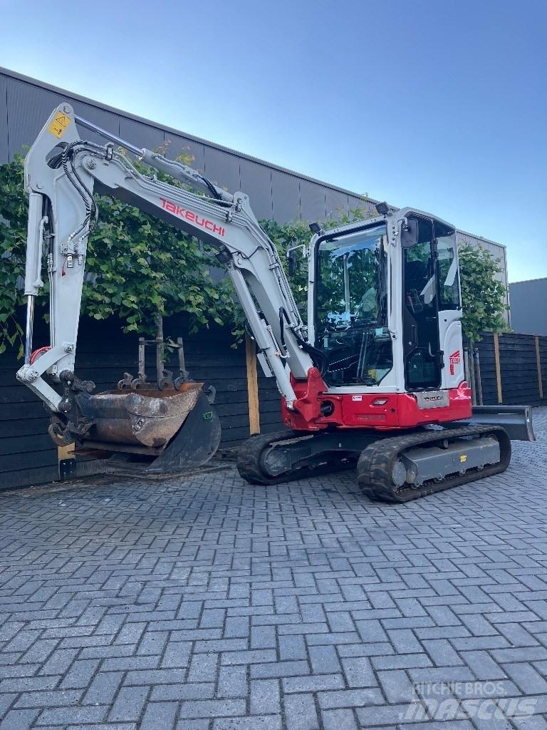 Takeuchi TB 335 R Miniekskavaatorid < 7 t