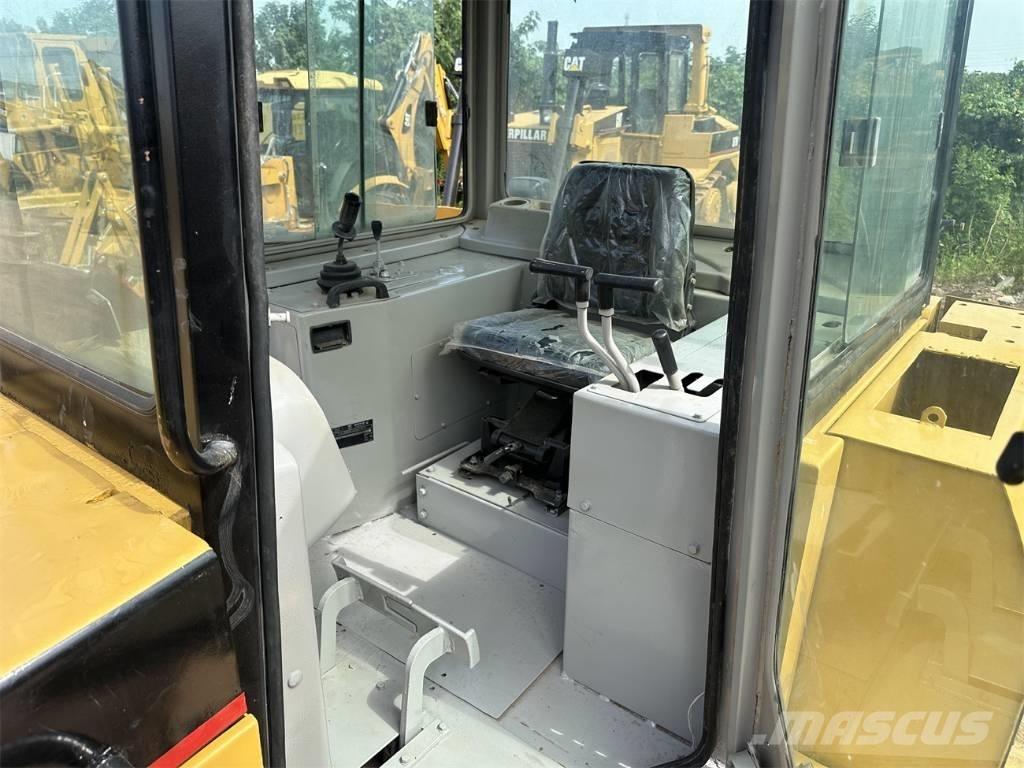 CAT D 6 G Buldooserid