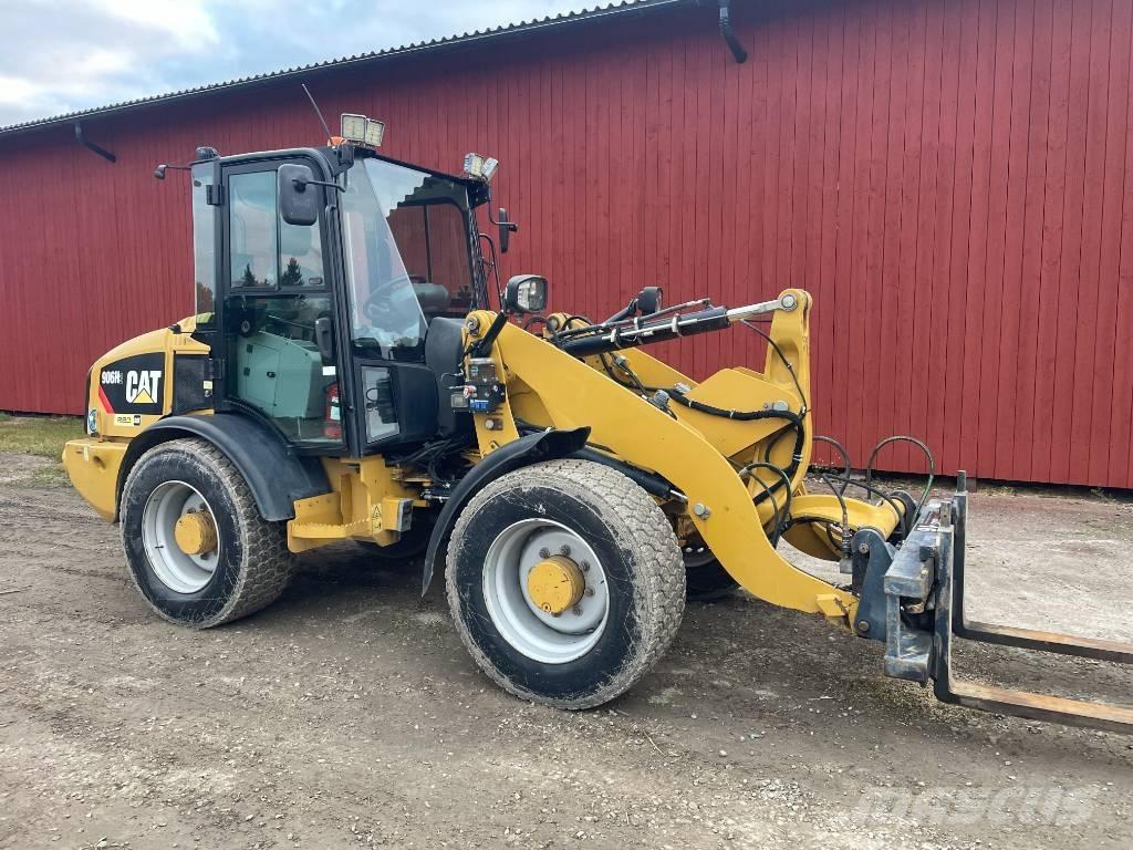 CAT 906 H 2 Rataslaadurid
