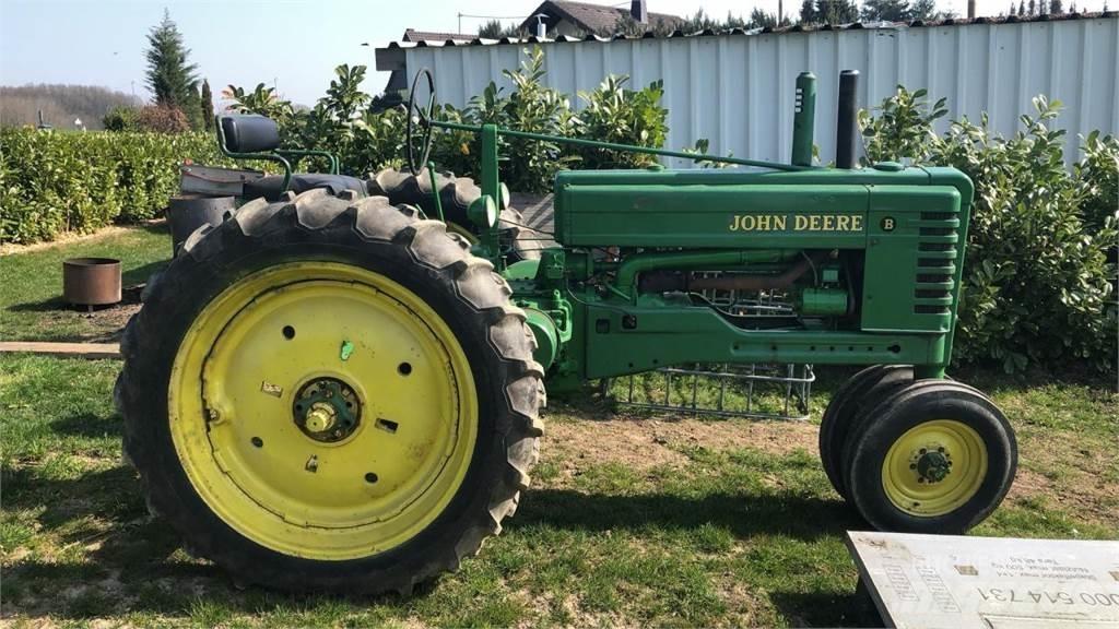 John Deere Model B Traktorid