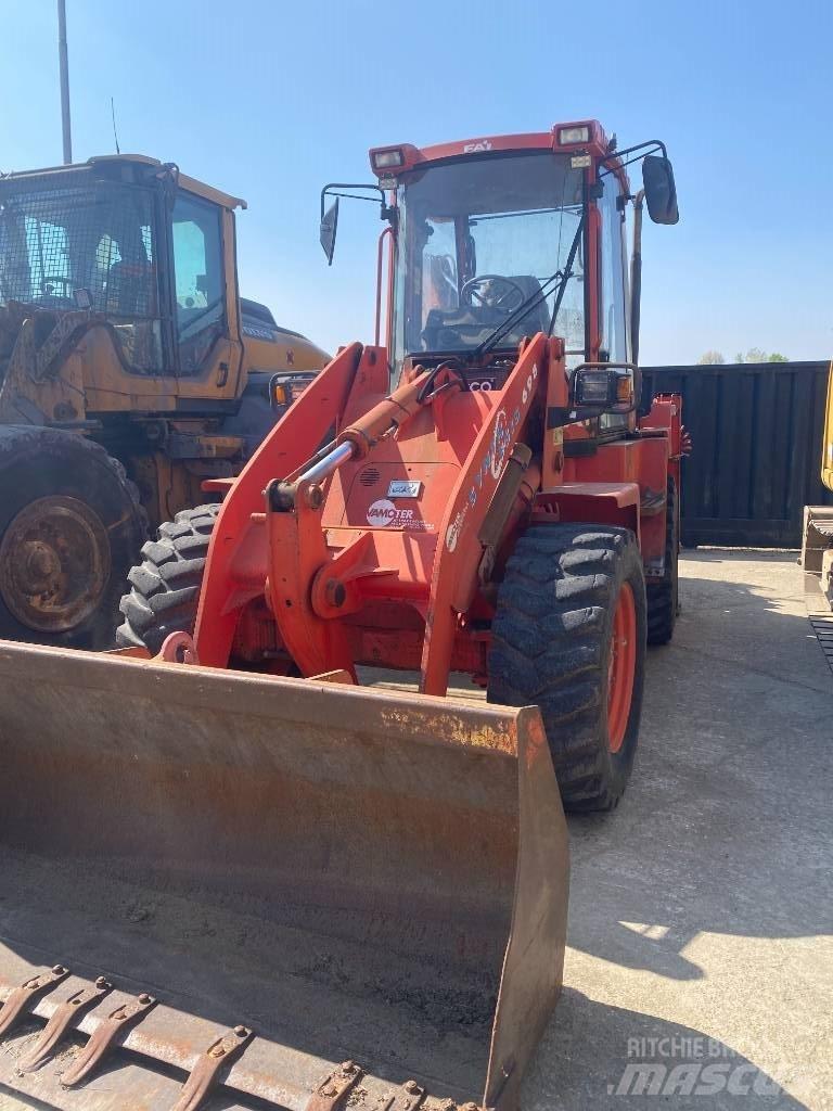 Fai KOMATSU 698 Ekskavaatorlaadurid
