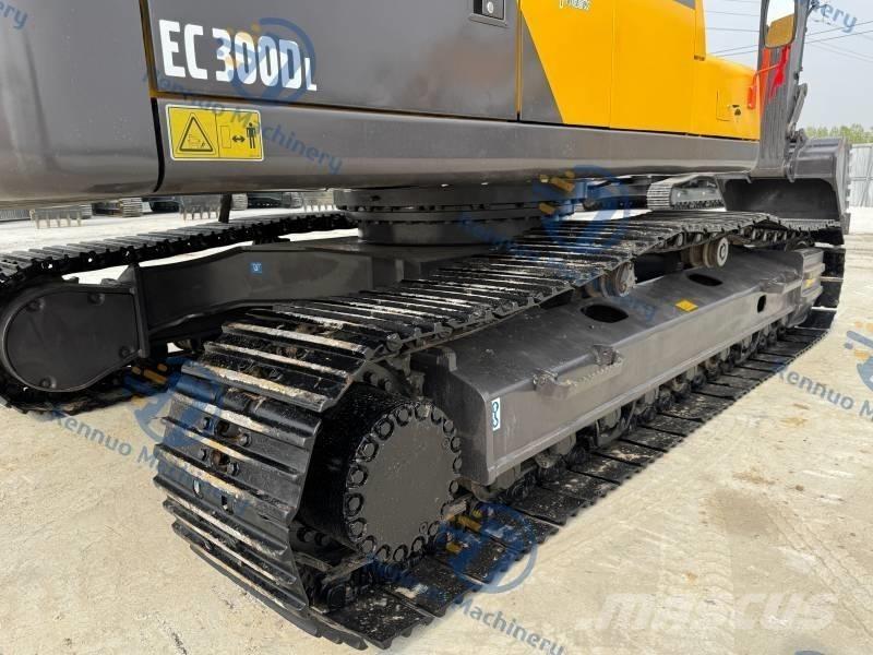 Volvo EC 300 D L Roomikekskavaatorid