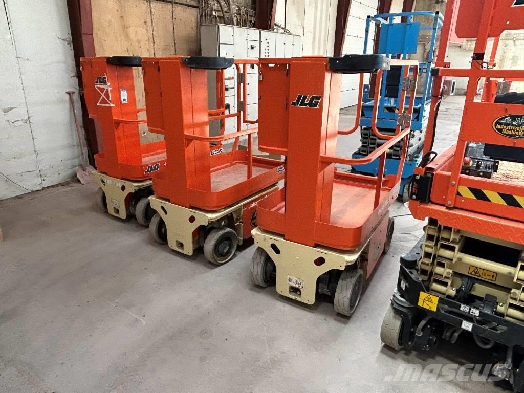 JLG 1230 ES Vertikaalsed mast tõstukid