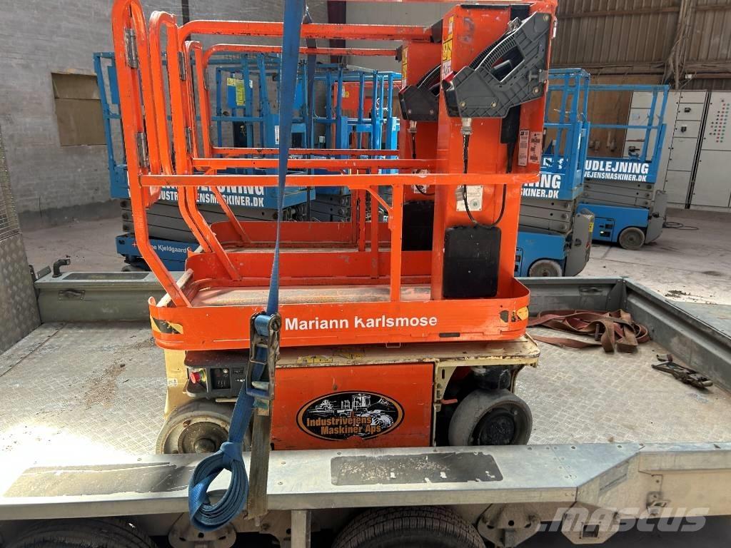 JLG 1230 ES Vertikaalsed mast tõstukid